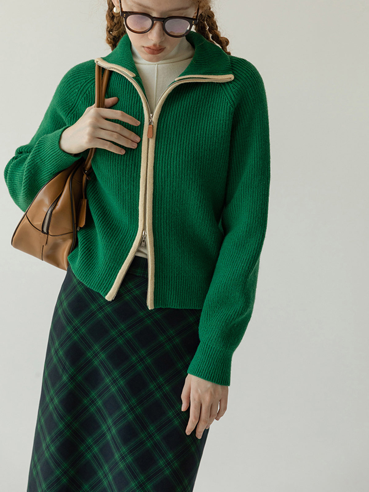 Luxurious Contrast Knitted Cardigan with Two-Way Zipper