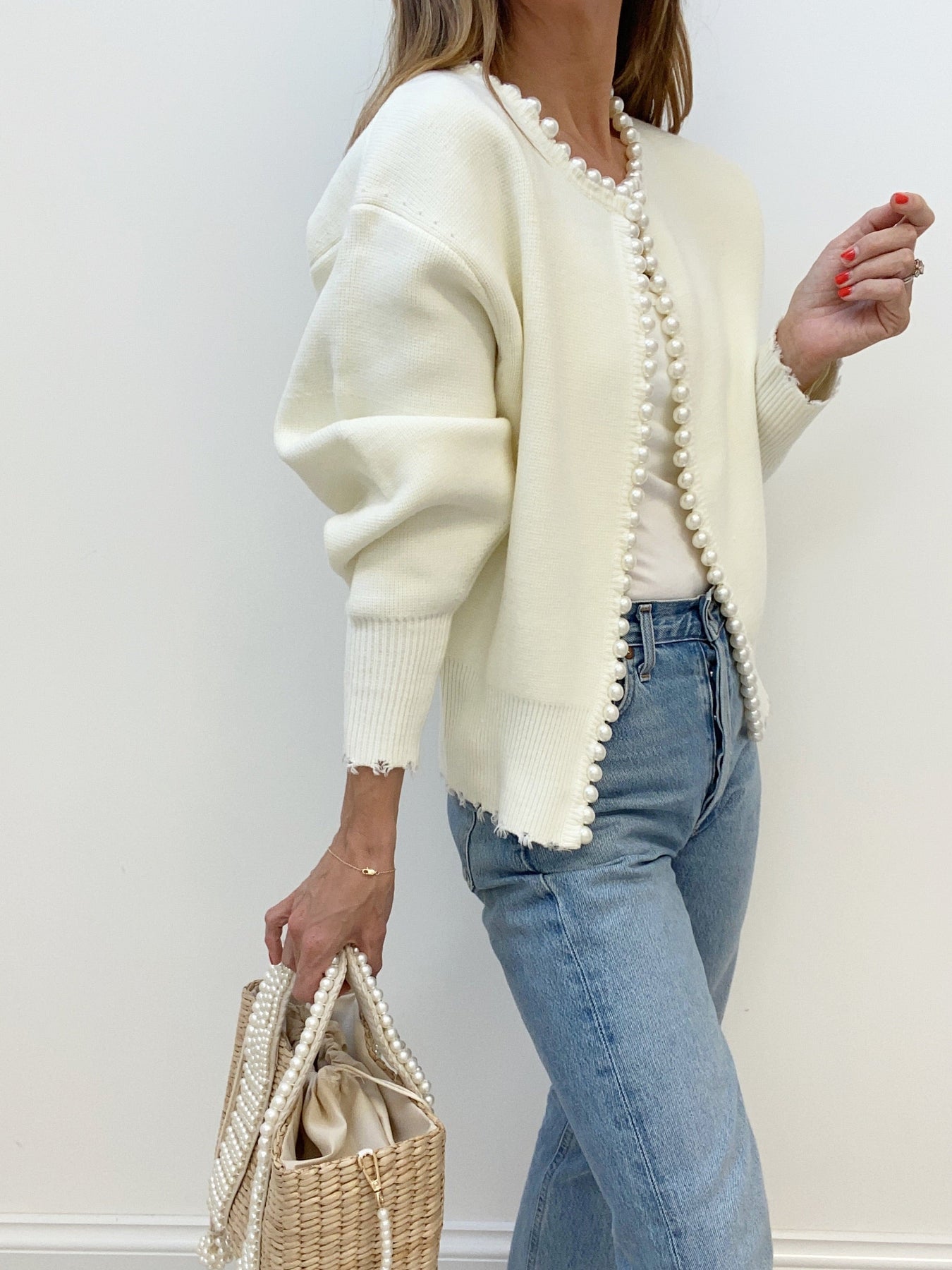 Luxurious pearl cardigan with pearls