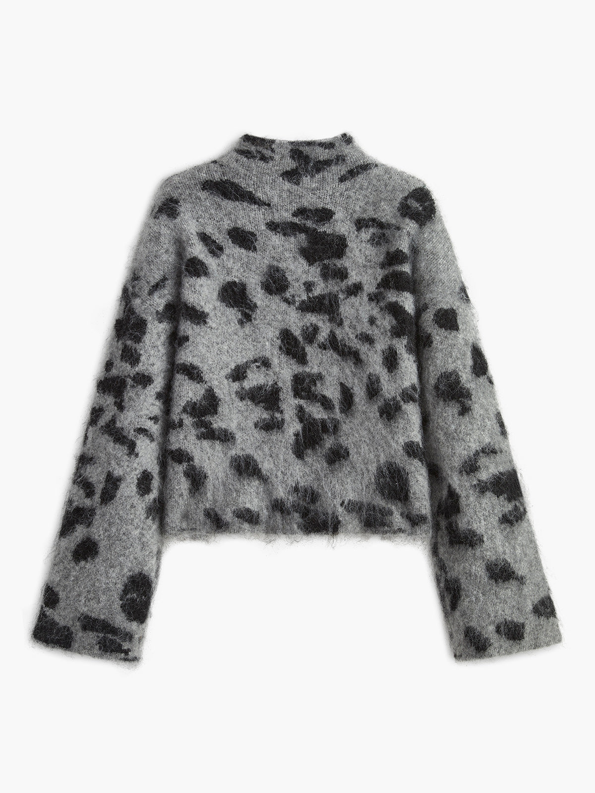 Luxurious fluffy knit with animal print