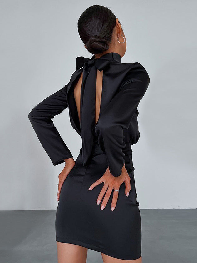 Eleganza satijnen mini jurk met strikdetail