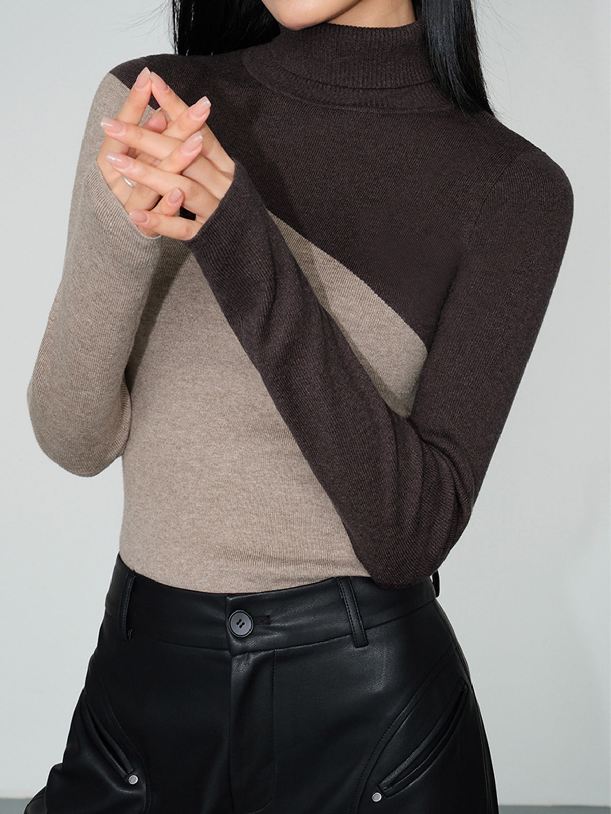 Asymmetria knitted tops 