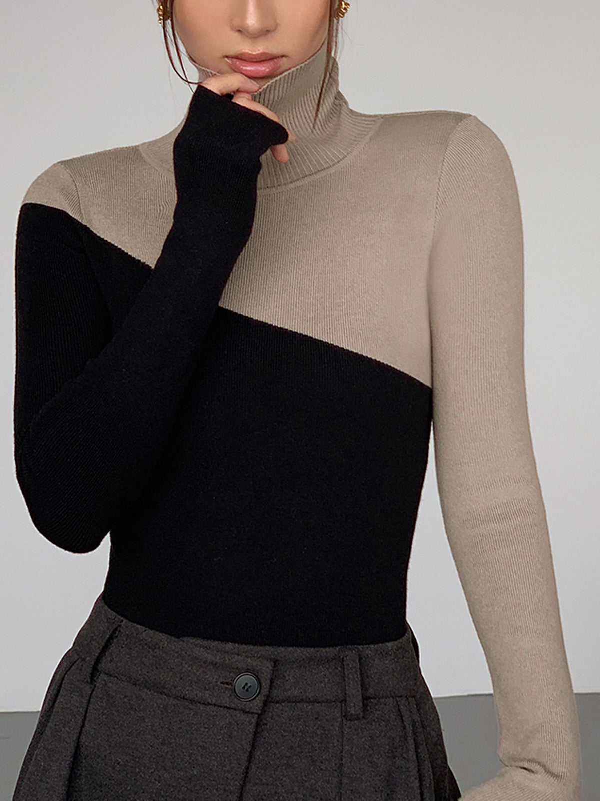 Asymmetria knitted tops 