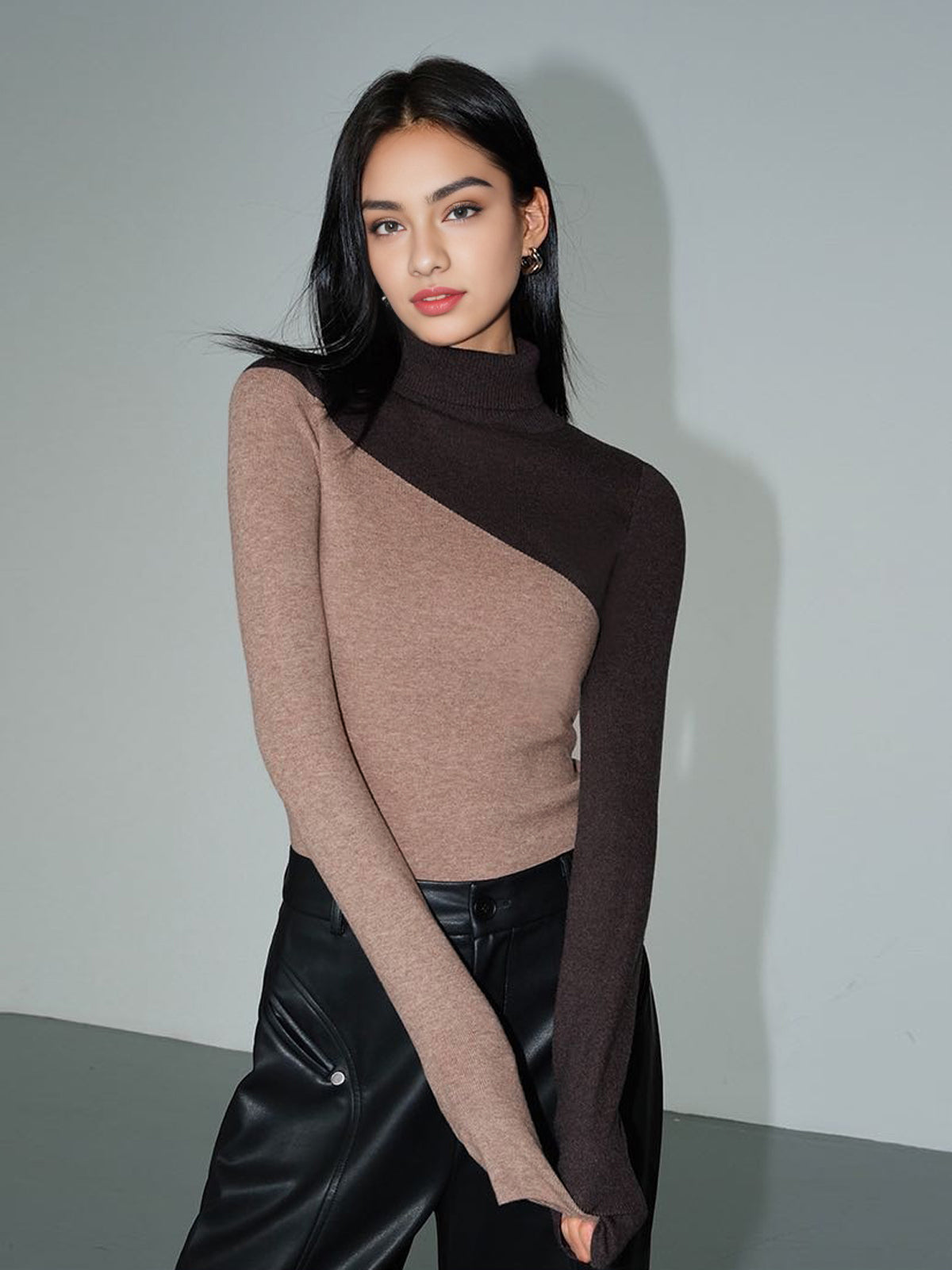 Asymmetria knitted tops 