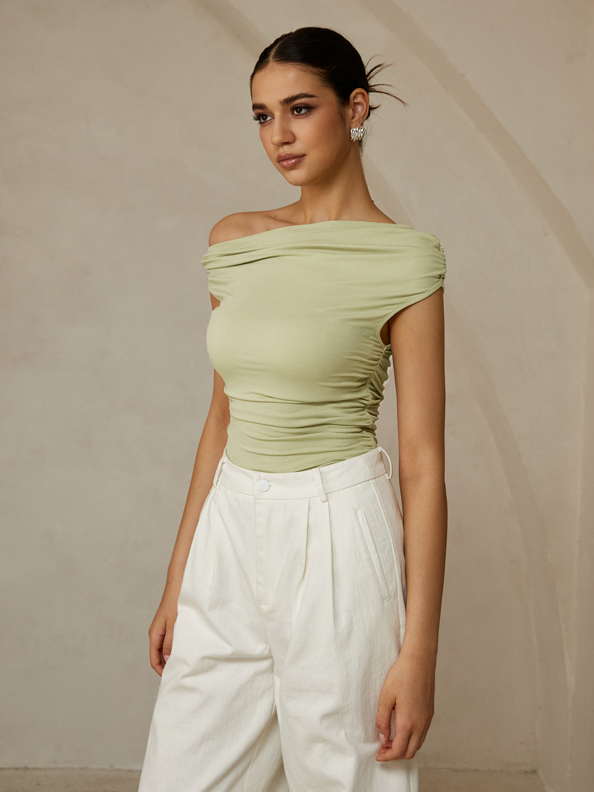 Modern cut top