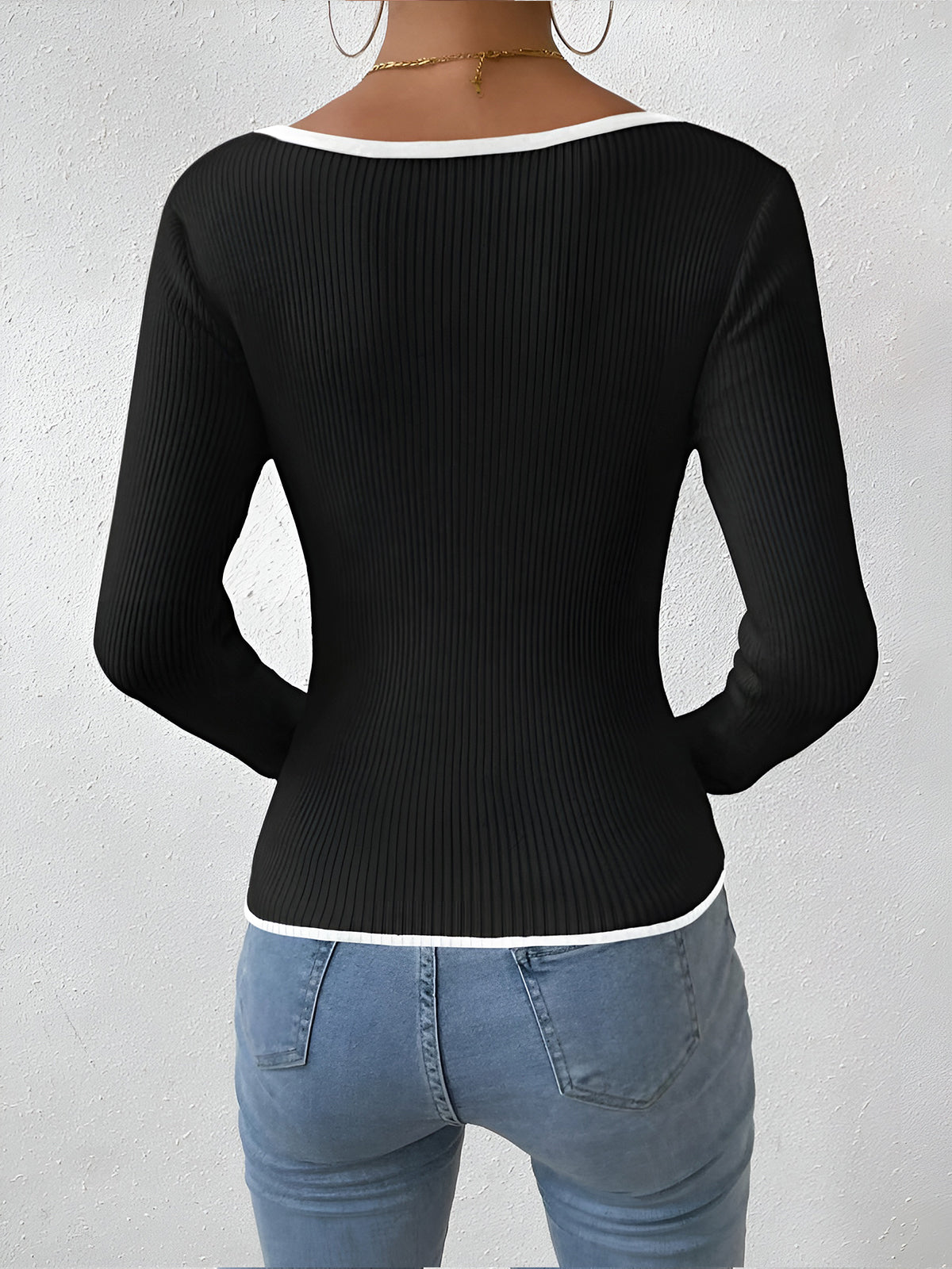 Seductive knitted top 