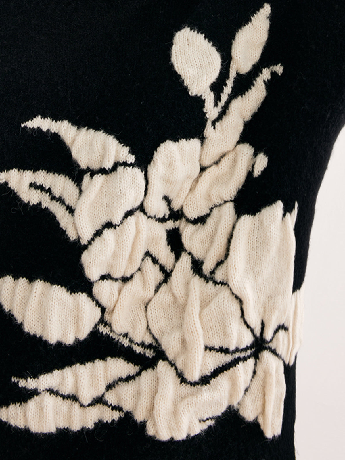 Eleganza v-neck knitted sweater 