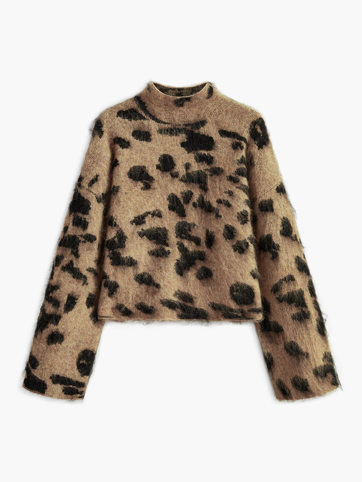 Luxurious fluffy knit with animal print 
